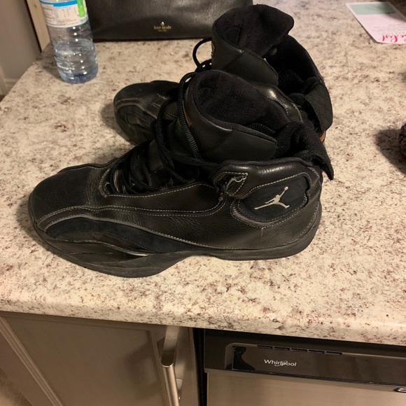 Pair of used Jordan’s - Picture 2 of 3